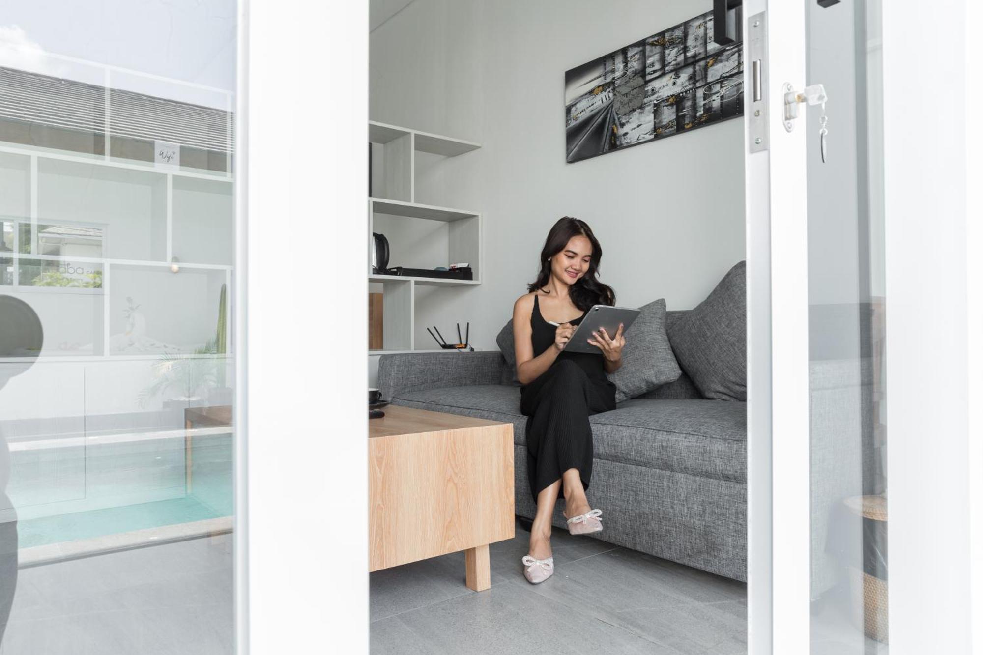 Maisaba Canggu Hotel & Coworking Space Buitenkant foto